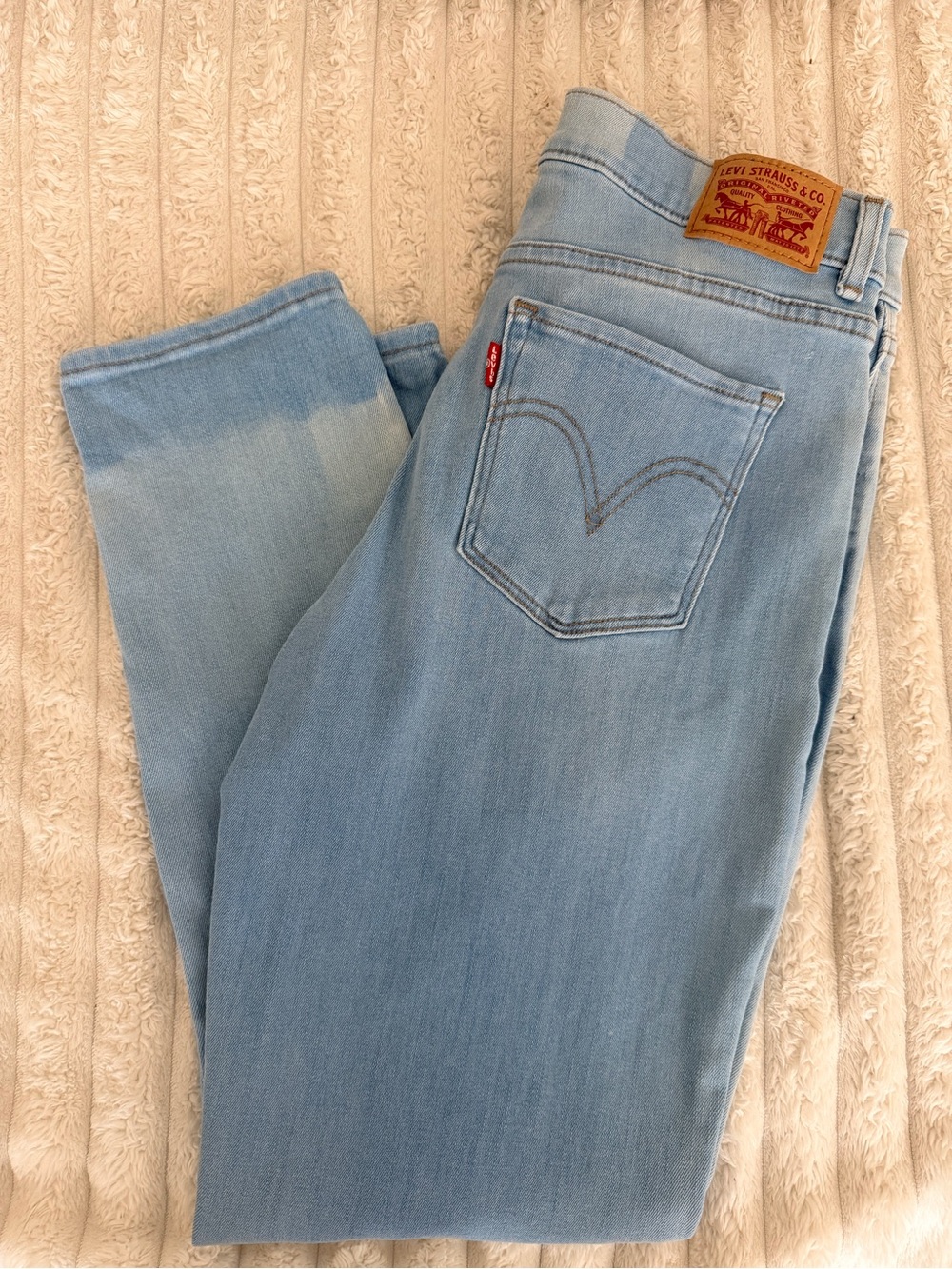 Levi's Women's Light Wash Skinny Jeans